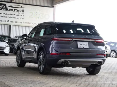 2022 لنكولن كورسير