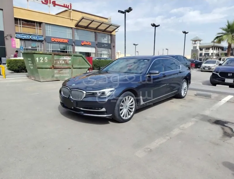 2017 بي ام دبليو الفئة السابعة 730 إل أي