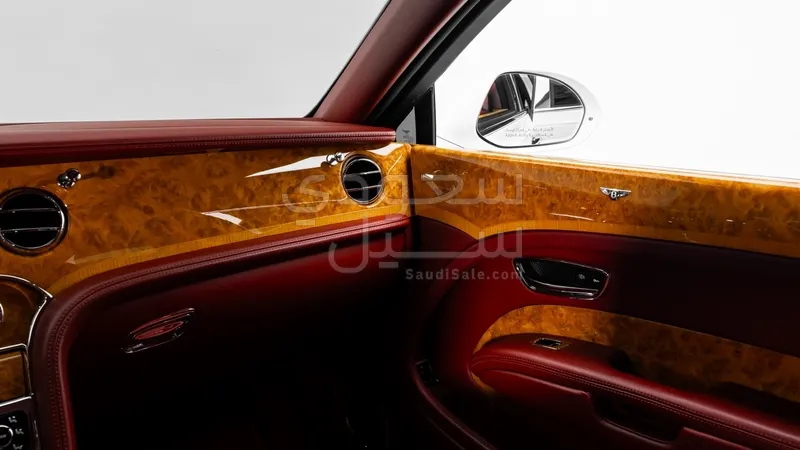 2011 بنتلي مولسان