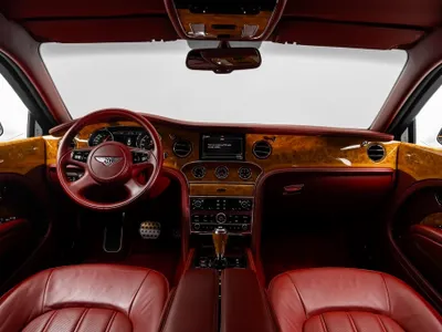 2011 بنتلي مولسان