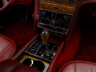 2011 بنتلي مولسان