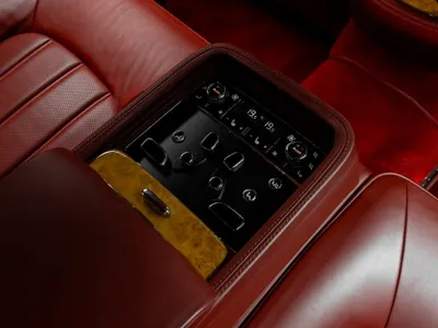 2011 بنتلي مولسان