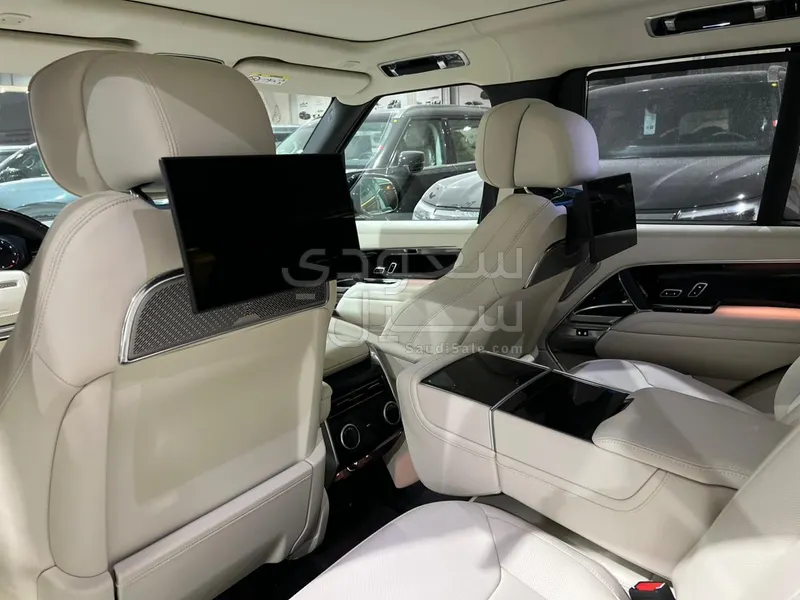 2025 لاند روفر رينج روفر اوتوبيوغرافي