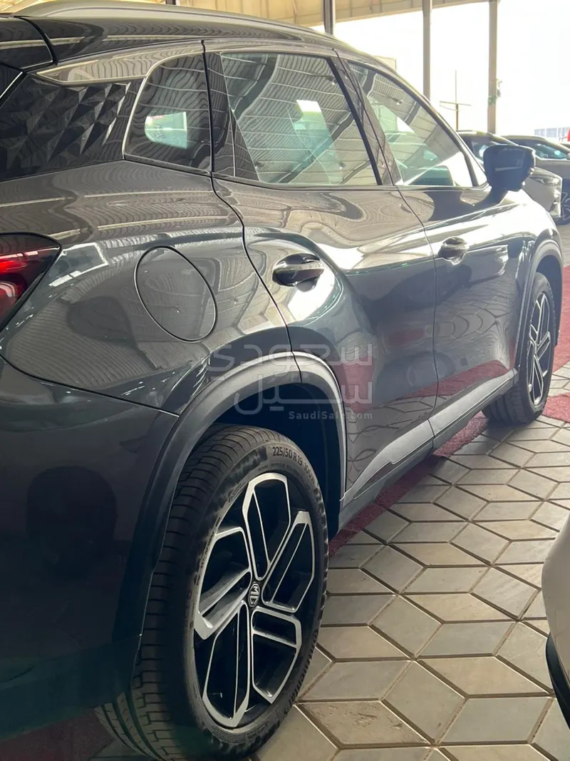 2024 ام جي ام جي 1