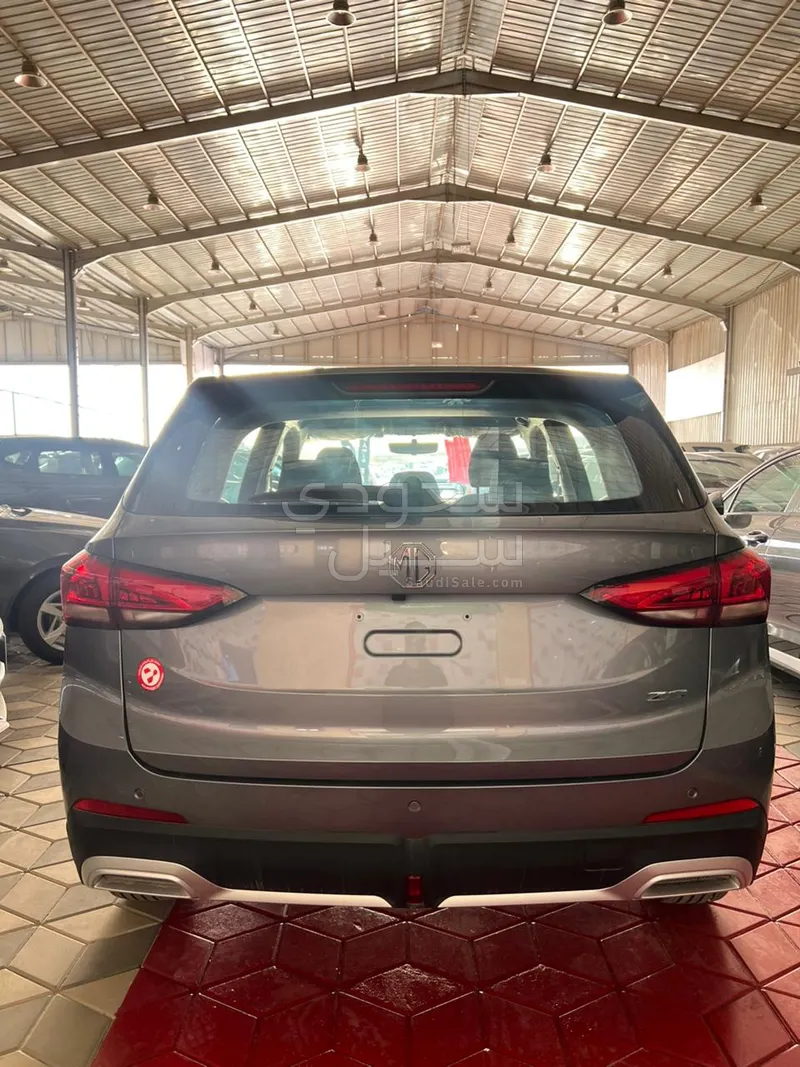 2025 ام جي زد اس