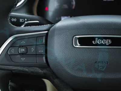 2025 جييب جراند شيروكي ليمتد بلس