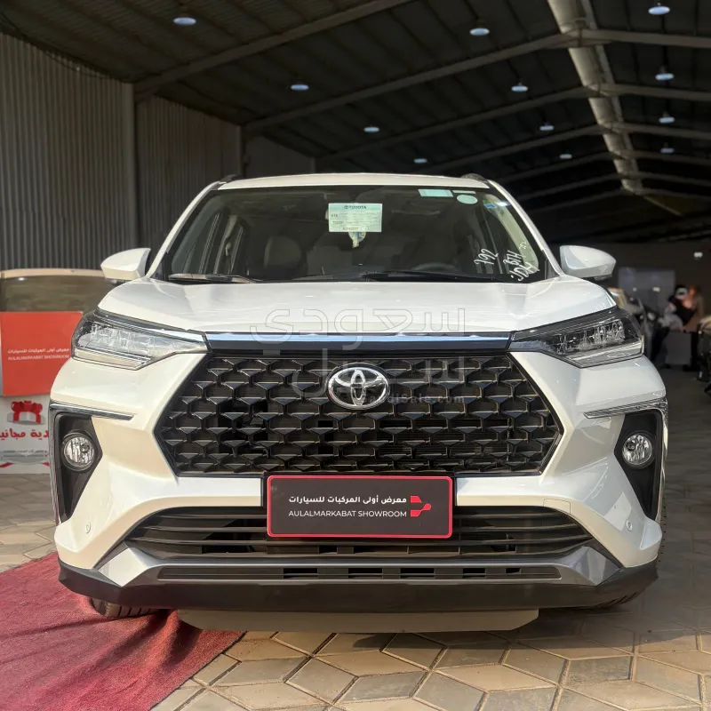 2025 تويوتا فيلوز
