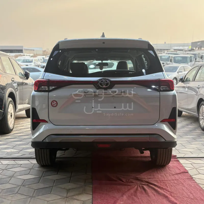 2025 تويوتا فيلوز