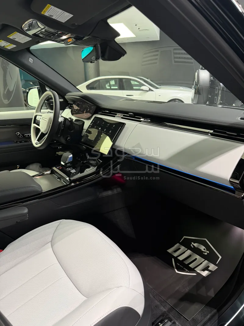 2025 لاند روفر رينج روفر سبورت اتش اس اي