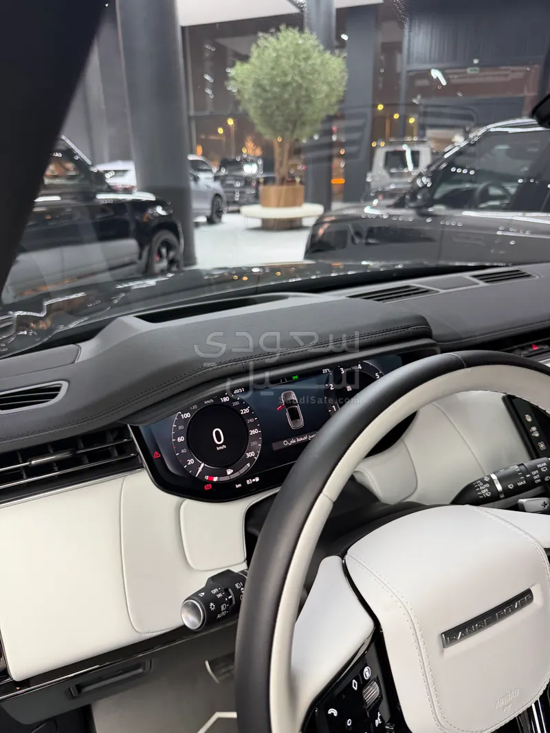 2025 لاند روفر رينج روفر سبورت اتش اس اي