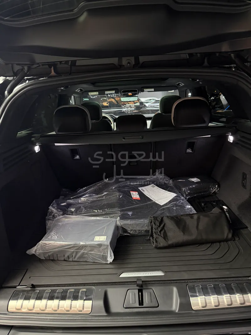 2025 لاند روفر رينج روفر سبورت اتش اس اي