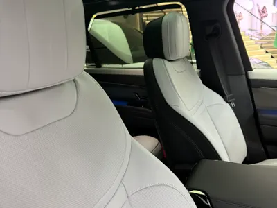 2025 لاند روفر رينج روفر سبورت اتش اس اي