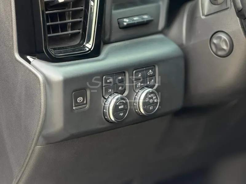 2023 جي ام سي سييرا اي تي 4