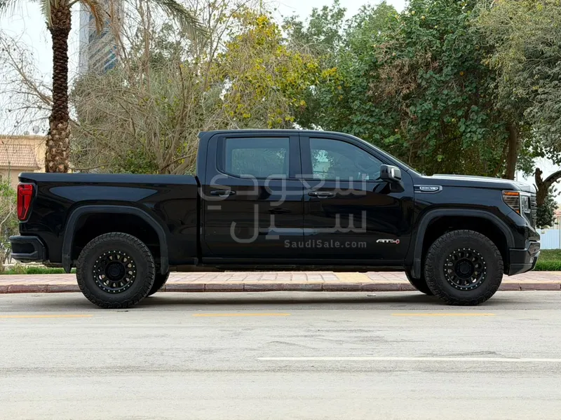 2023 جي ام سي سييرا اي تي 4