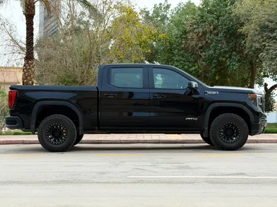 2023 جي ام سي سييرا اي تي 4