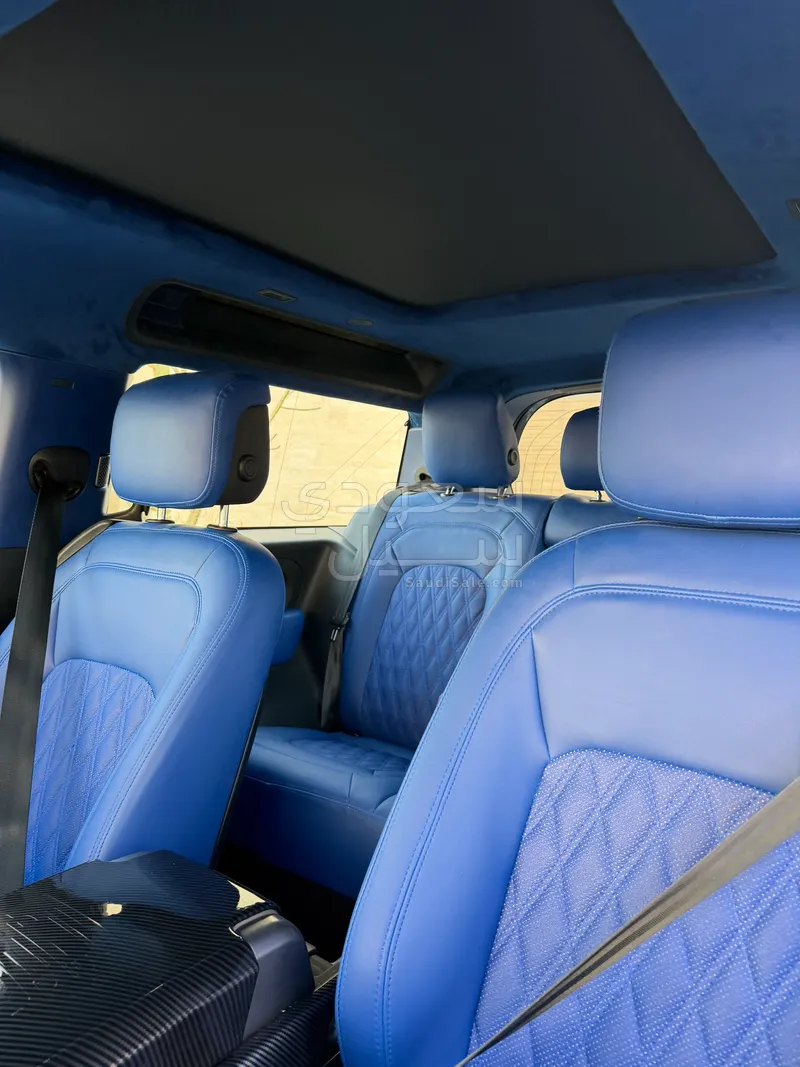 2022 لاند روفر ديفيندر 90