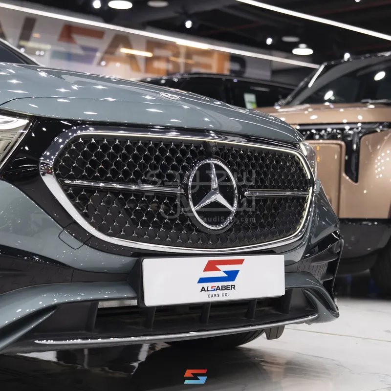 2024 مرسيدس - بنز إي 200