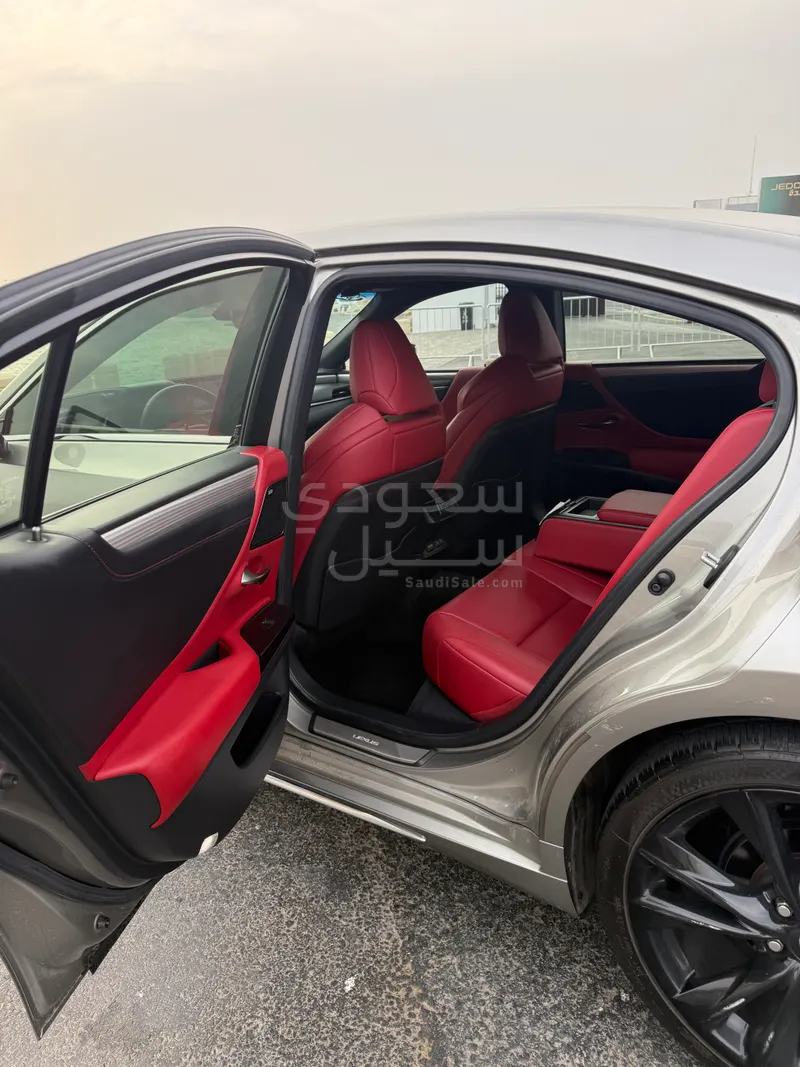 2021 لكزس إي إس 350 اف سبورت