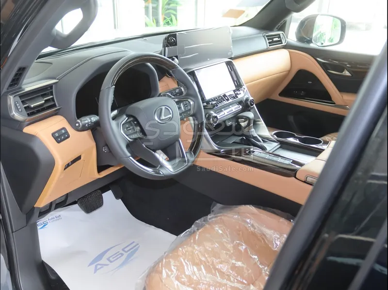 2026 لكزس إل إكس 600