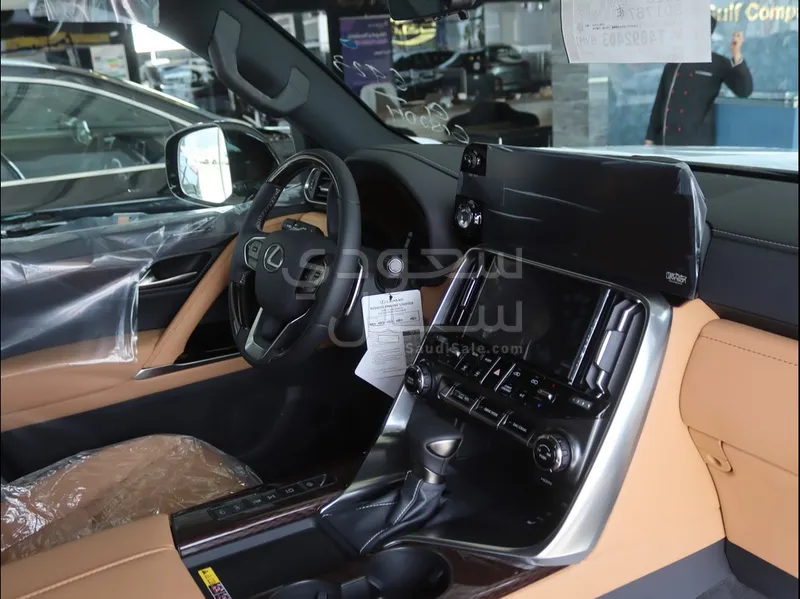 2026 لكزس إل إكس 600