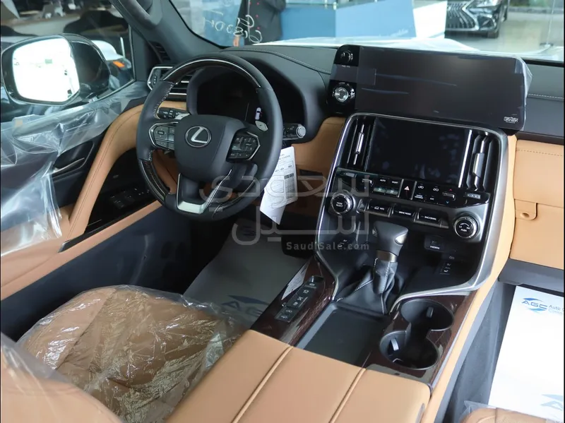 2026 لكزس إل إكس 600