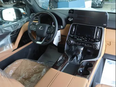 2026 لكزس إل إكس 600