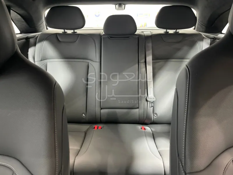 2024 لوسيد اير بيور