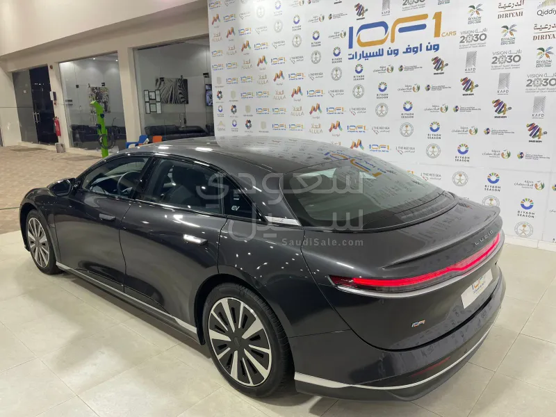 2024 لوسيد اير بيور