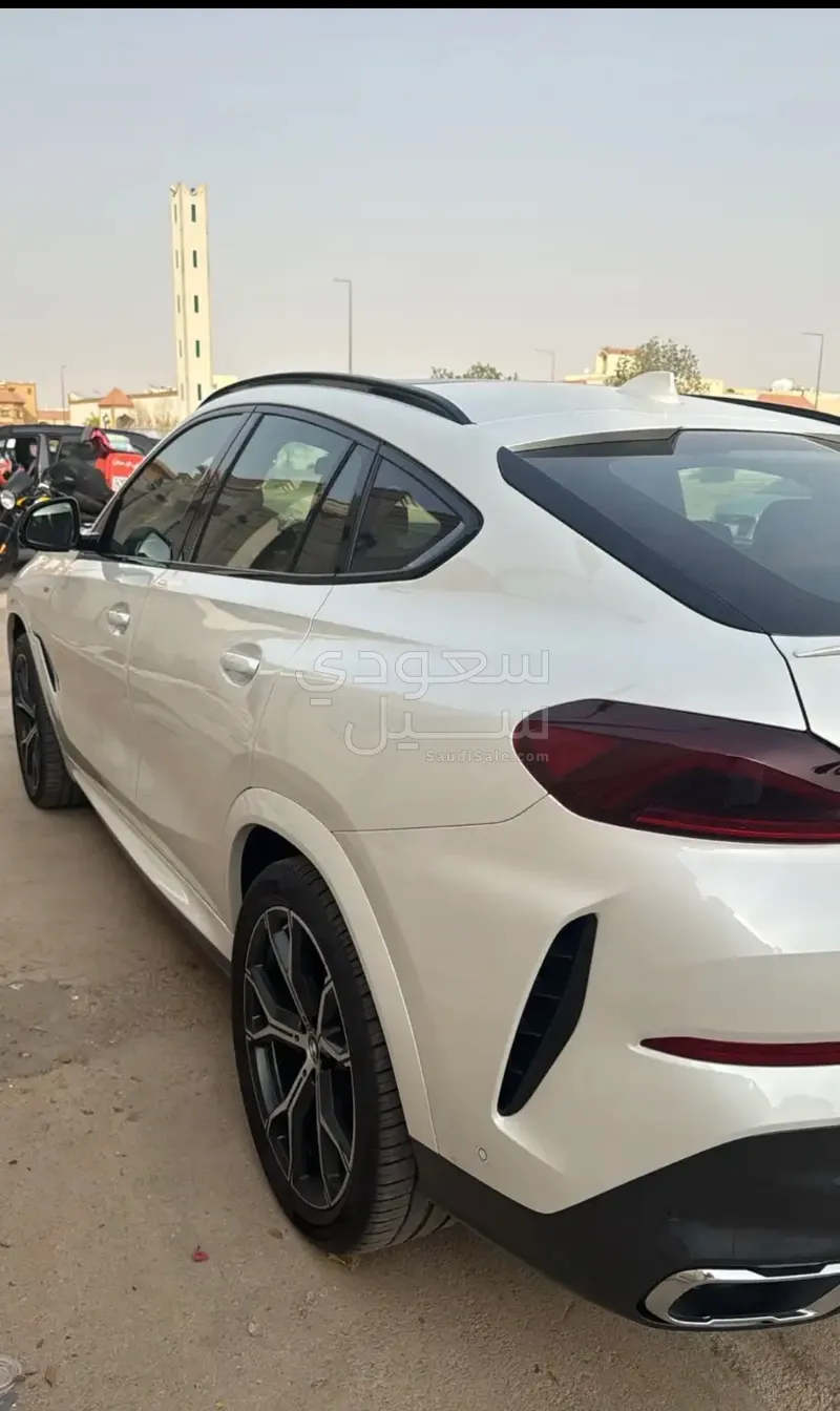 2022 بي ام دبليو الفئة اكس 6 إم كت