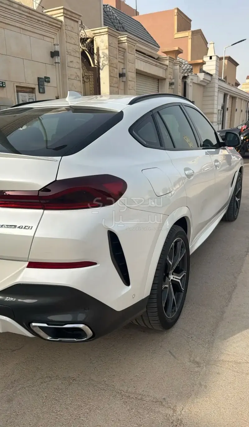 2022 بي ام دبليو الفئة اكس 6 إم كت