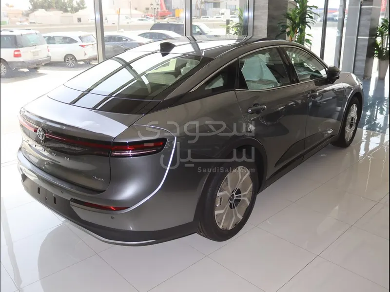 2026 تويوتا كراون بريميوم