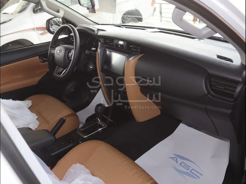 2026 تويوتا فورشنر جي اكس