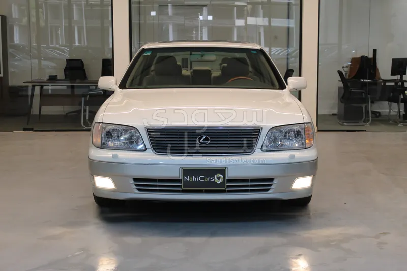 2000 لكزس إل إس 400