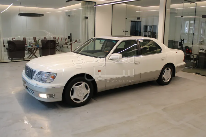 2000 لكزس إل إس 400