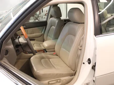 2000 لكزس إل إس 400