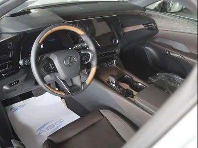 2026 لكزس أر إكس 350