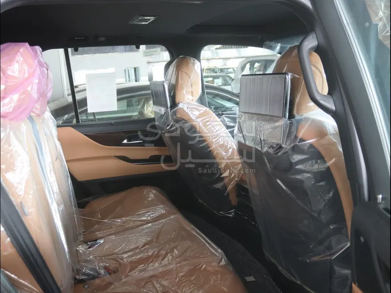 2026 لكزس إل إكس 600