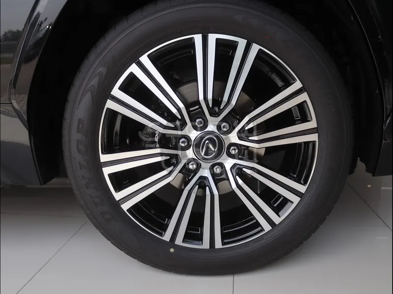 2026 لكزس إل إكس 600