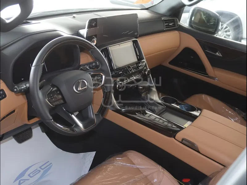 2026 لكزس إل إكس 600