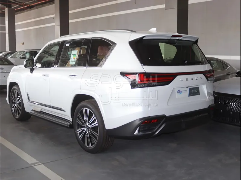 2026 لكزس إل إكس 600