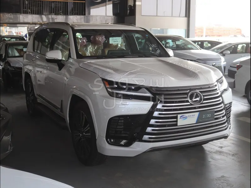 2026 لكزس إل إكس 600