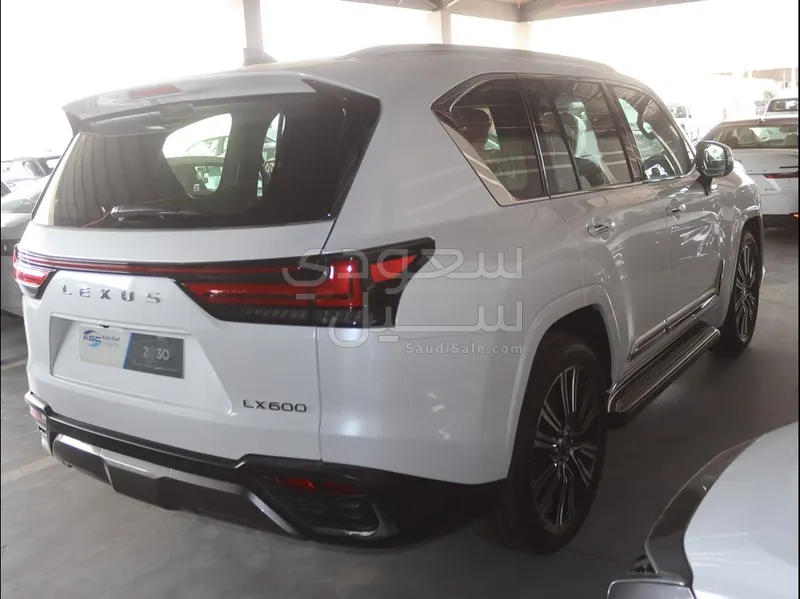 2026 لكزس إل إكس 600