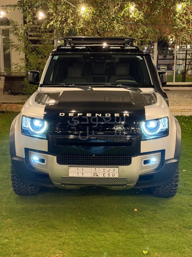 2020 لاند روفر ديفيندر 110