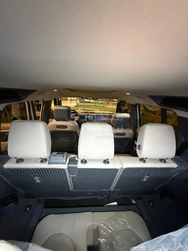 2020 لاند روفر ديفيندر 110