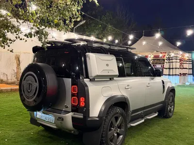 2020 لاند روفر ديفيندر 110