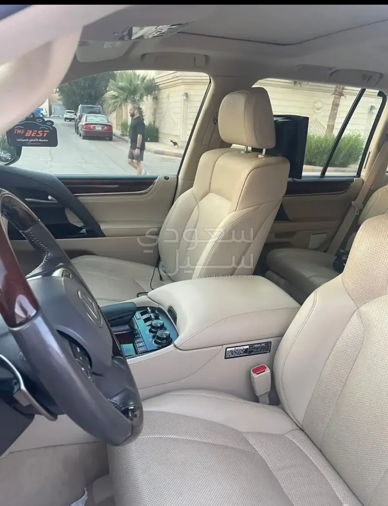 2018 لكزس إل إكس 570 اس