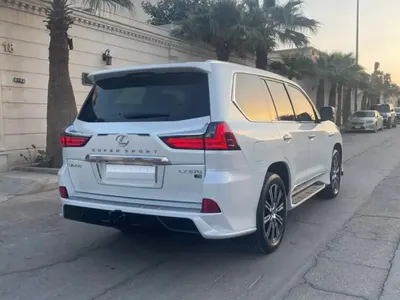 2018 لكزس إل إكس 570 اس