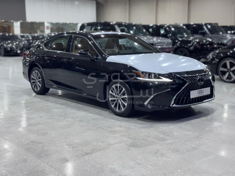 2025 Lexus ES 250