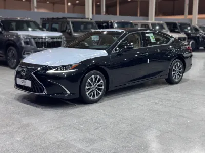 2025 Lexus ES 250