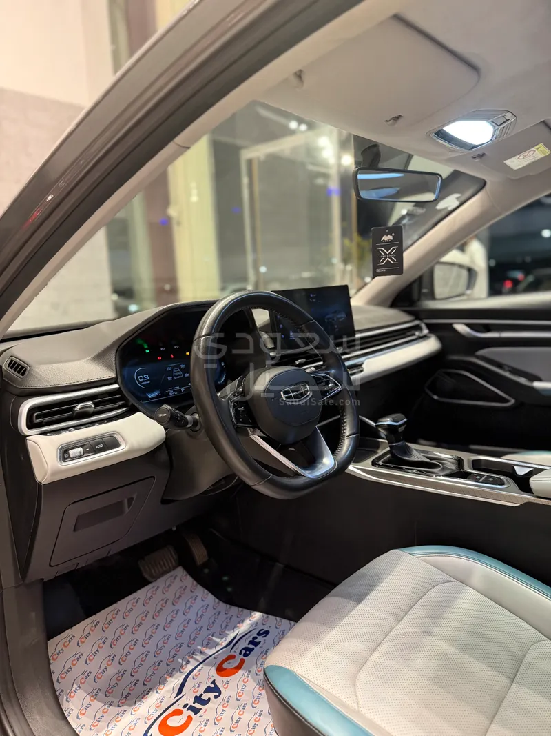 2025 جيلي امجراند جي كي